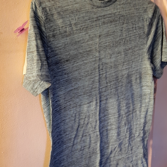 2 Small Mens T-Shirts - Picture 2 of 3